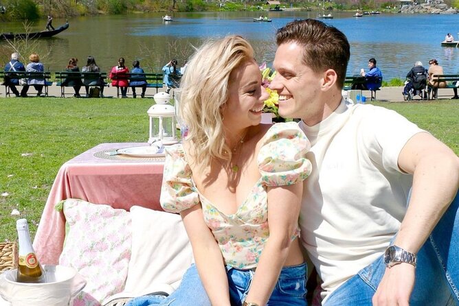 Central Park Luxury Picnic for 5 to 8 Person - Overview of the Luxury Picnic Experience