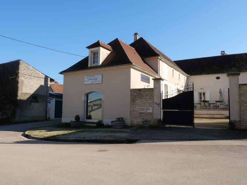 Chablis: Visit and Tasting Family Winery