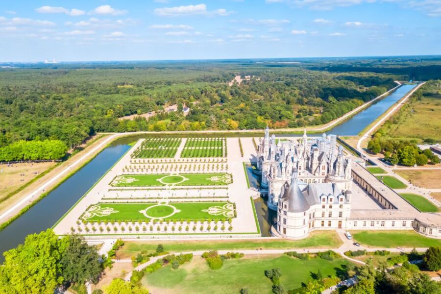 Chambord: Private Guided Tour of the Castle + Reserved Entry