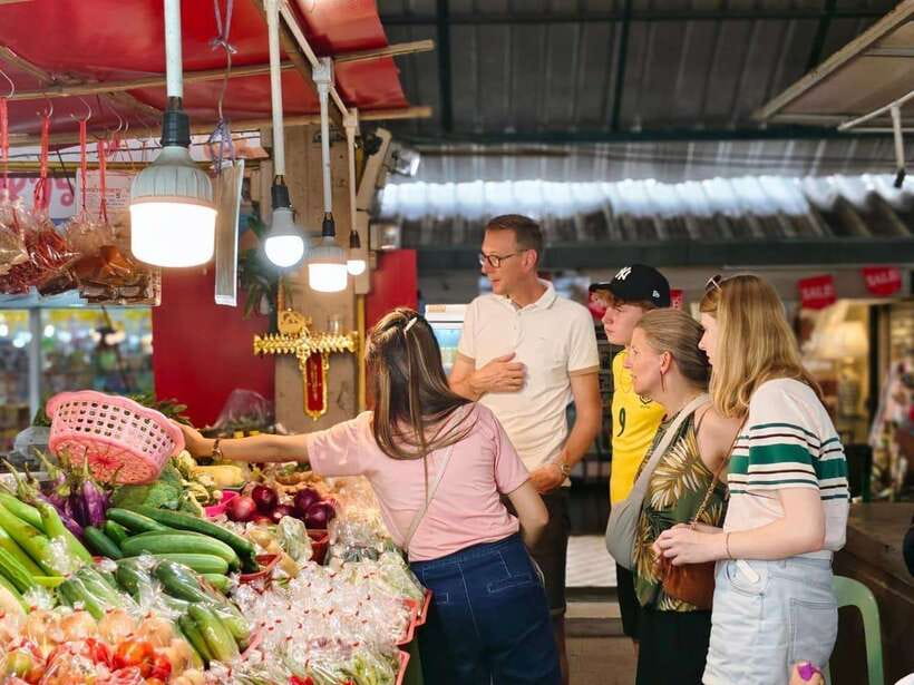 Chiang Mai: Thai Cooking Class With Market Tour