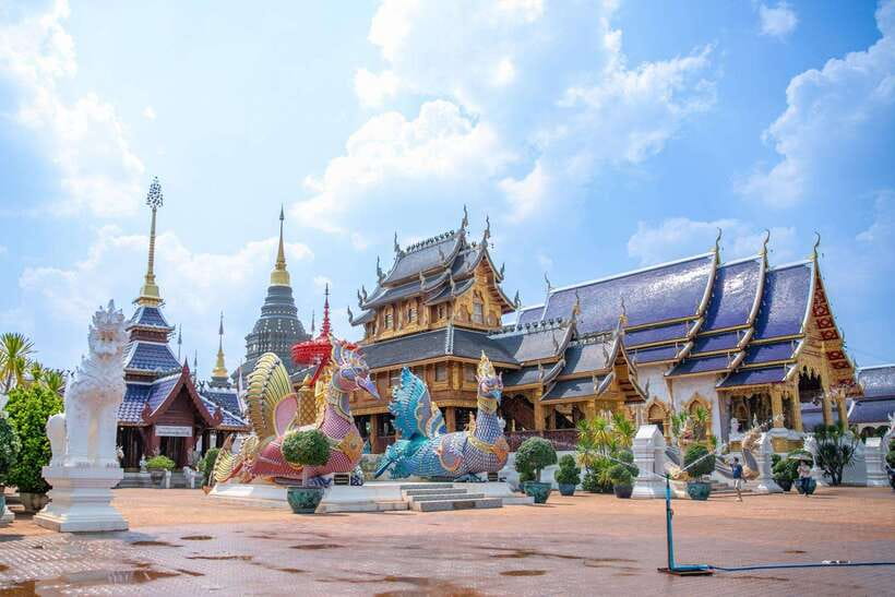 Chiangma: Wat Ban Den, Blue Temple & Sticky Waterfall.
