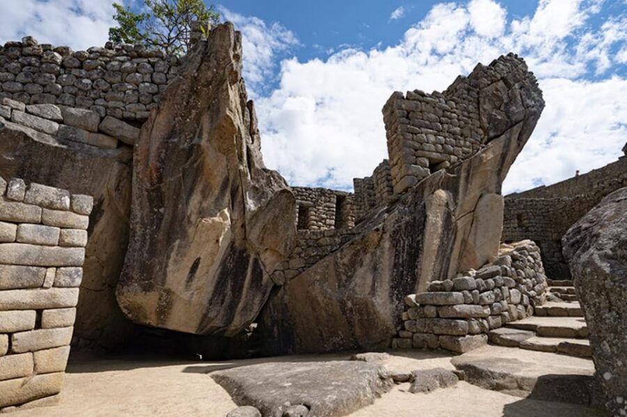 Cusco: 7th Wonder Machu Picchu + Huayna Picchu Mountain