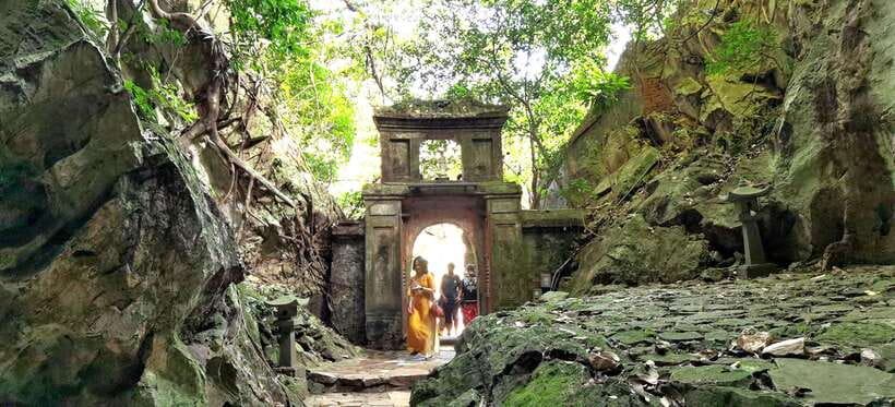 Da Nang/Hoi An: Marble & Monkey Mountains With Am Phu Cave