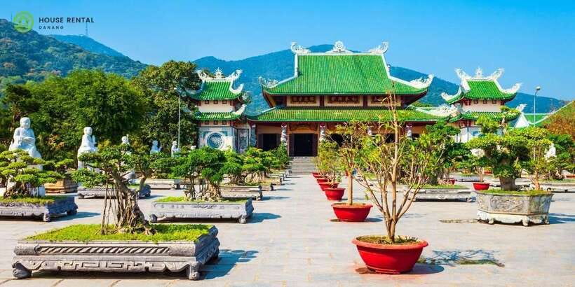 Da Nang: Linh Ung Pagoda, Marble Mountain, and Hoi An Tour
