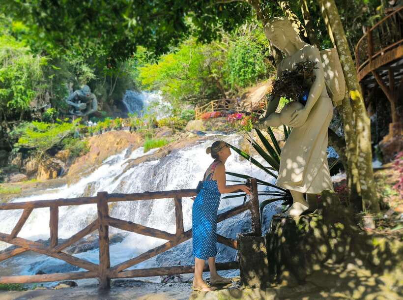 Dalat : Explore Top Waterfalls , Pagoda and Local Village