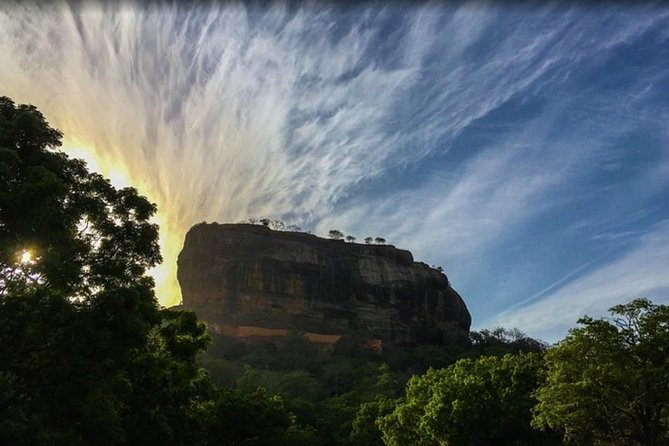 Dambulla, Sigiriya and Habarana Tour With Hotel Pick up