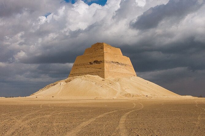 Day Tour To El Fayoum Pyramids From Cairo