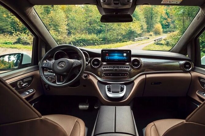 Departure Private Transfer: Berlin City to Berlin Brandenburg BER by Luxury Van