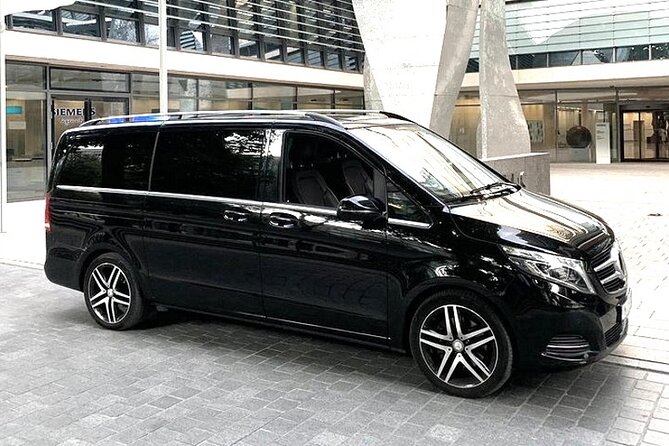 Departure Transfer: Berlin to Berlin Airport BER in Luxury Van
