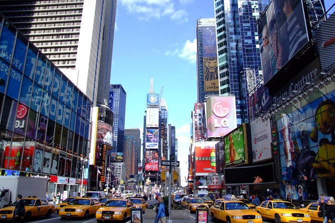 Departure Transfer: New York to Newark Airport EWR by Luxury Car