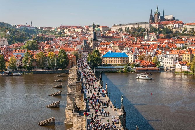 Direct One Way Transfer From Vienna to Prague - Service Overview
