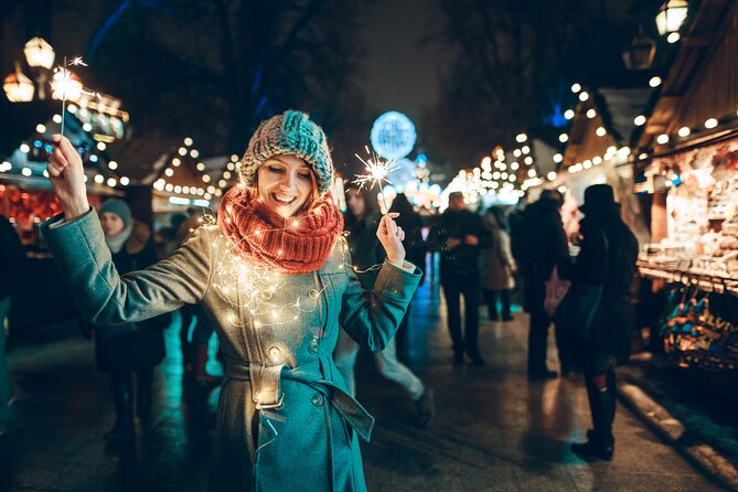 Downtown Holiday Lights, Food & Cocktail Tour