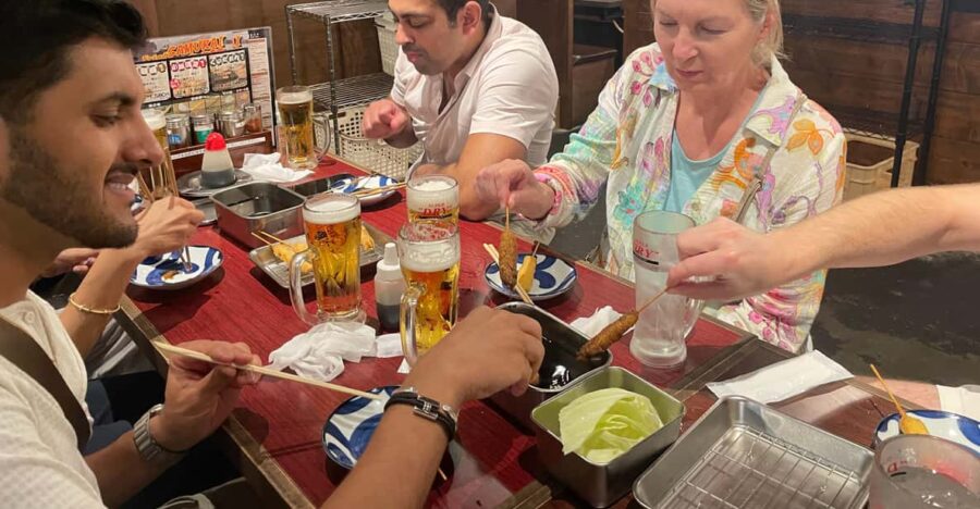 【Same-Day Ok】Food Crawl With a Friendly Local Guide