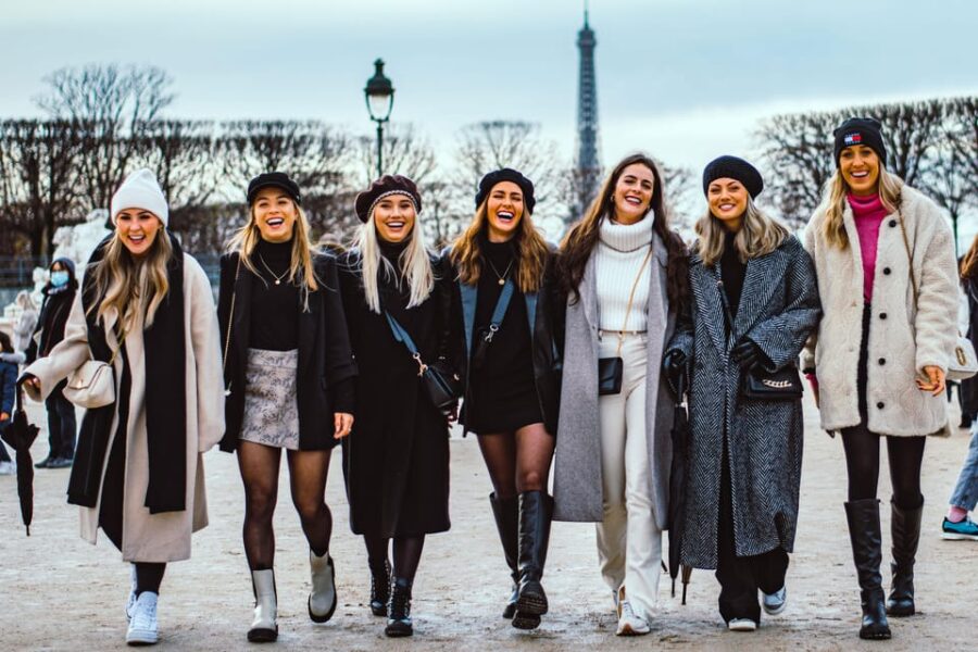 Eiffel Tower Photos: Capture Iconic Memories in Paris - Overview of the Photoshoot