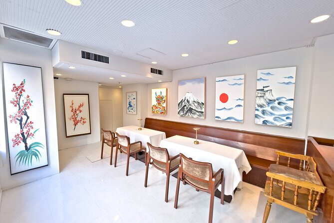 Enjoy Japanese Art With Sake and Tea
