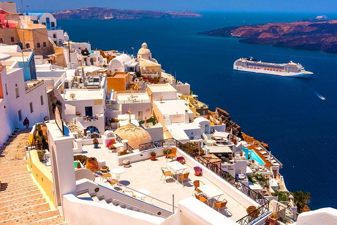 Enjoy the Most Popular Destinations of Santorini Private Half-Day Tour