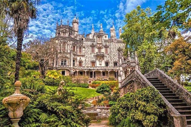 Experience Sintra, Nature, and Monuments in E-car