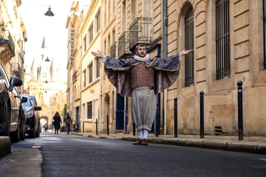 Explore Bordeaux With an Actor-Guide