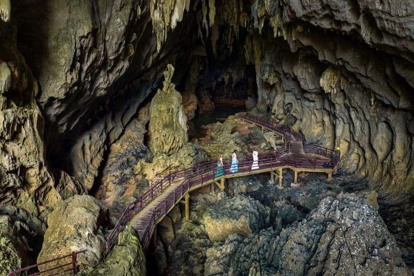 Explore Dark Cave From Hue: Group Tours Only on Even Days