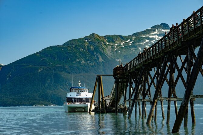 Fast Ferry – Haines Departure