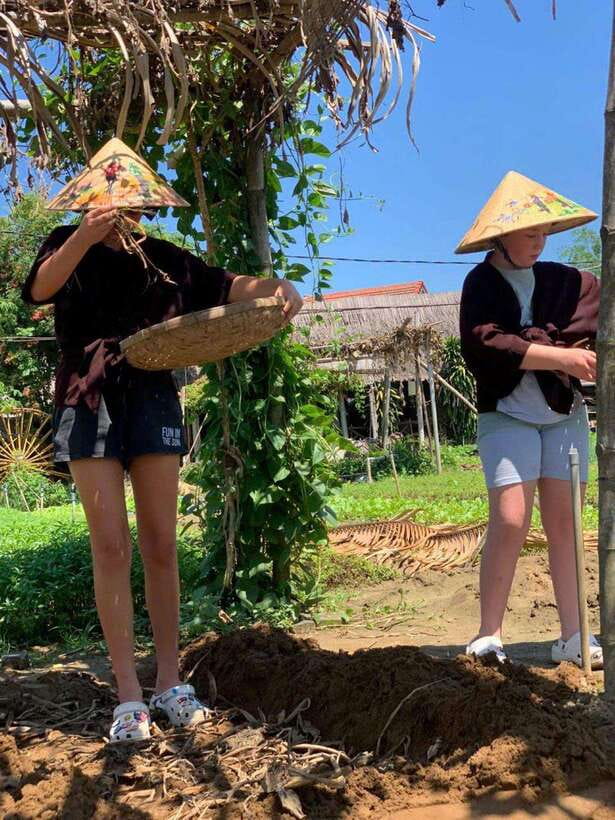 FR HOI AN: FARMING & FISHING LIFE BY BIKE