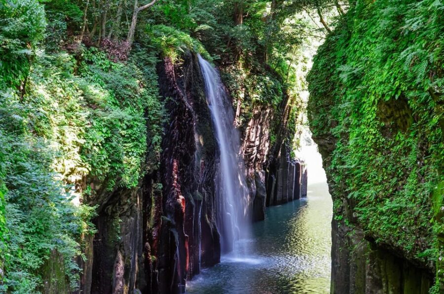 From Fukuoka: Miyazaki, Kumamoto, and Takachiho Gorge Tour