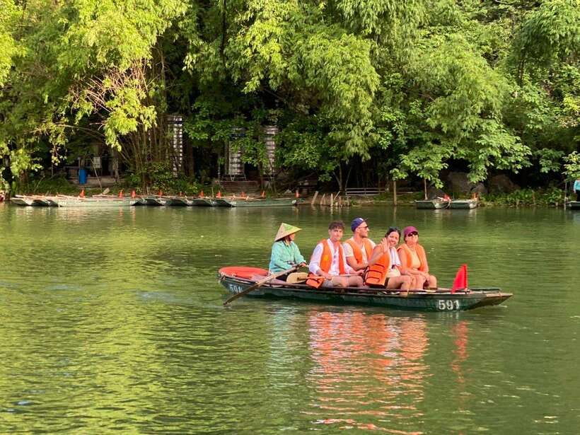 From Ha Noi : Ninh Binh Backroad Jeep Tour Full Day