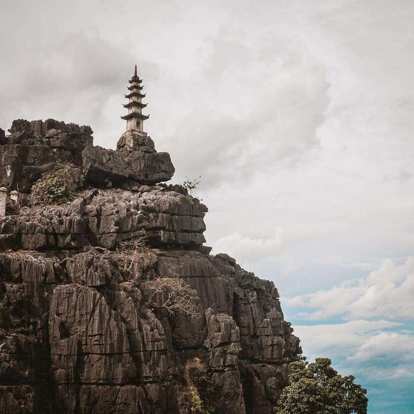 From Hanoi: Bai Dinh, Trang An Mua Cave – A Scenic Day Tour
