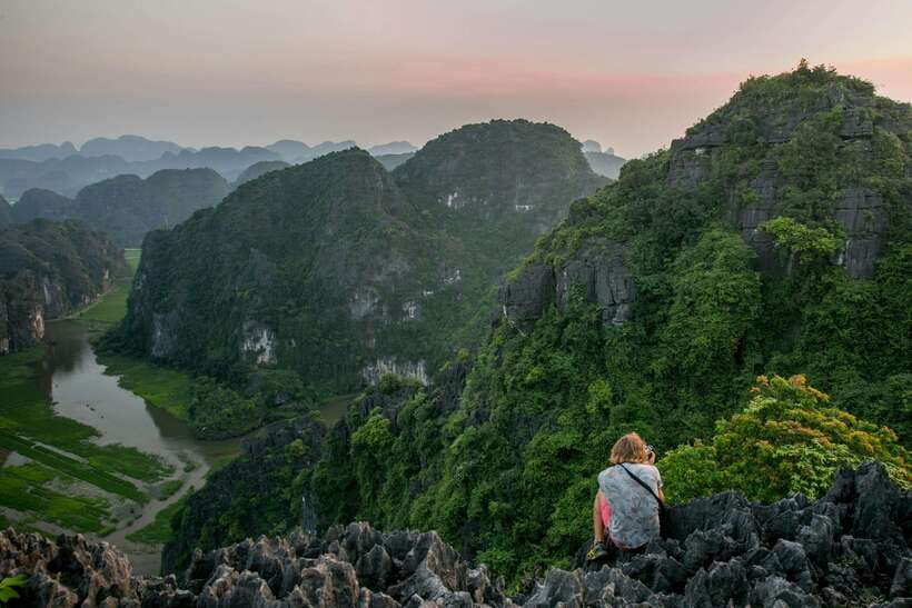 From Hanoi: Hoa Lu, Bai Dinh, Trang An, Tam Coc and Mua Cave