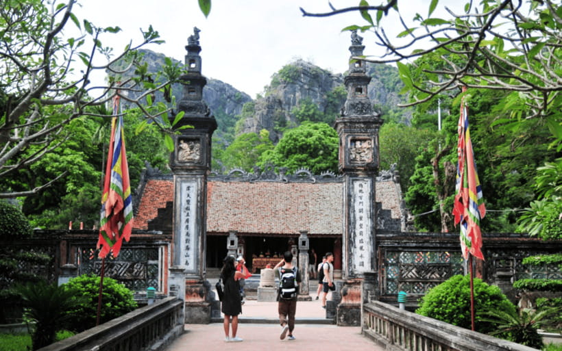 From Hanoi: Hoa Lu, Tam Coc, and Mua Cave Day Trip
