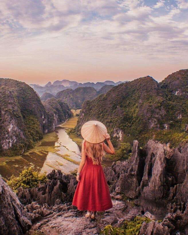 From Hanoi: Hoa Lu – Trang An-Mua Cave With Buffet Lunch