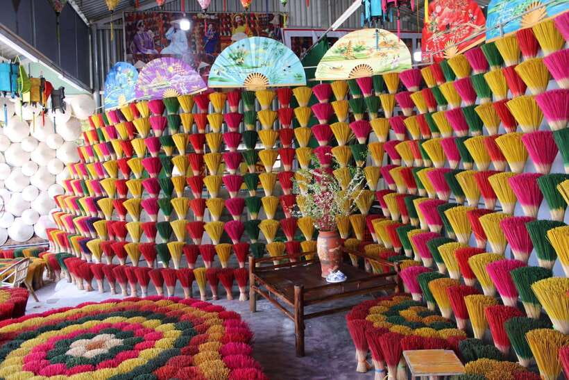 From Hanoi: Incense Village and Hat Making Village Half-Tour