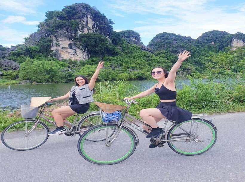 From Hanoi: Luxury Ninh Binh Tour With Lunch and Cycling - Luxury Ninh Binh Tour Overview