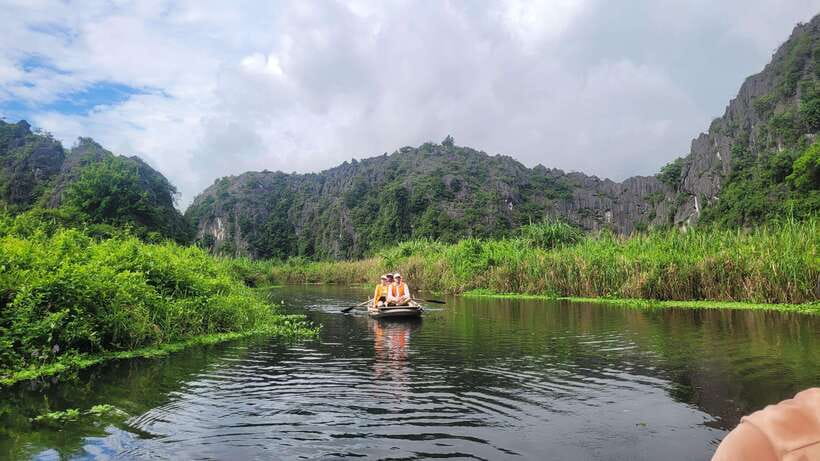 From Hanoi: Ninh Binh Day Trip With Buffet Lunch & Bike