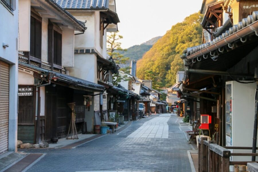 From Hiroshima: Rabbit Island and Takehara Town Tour
