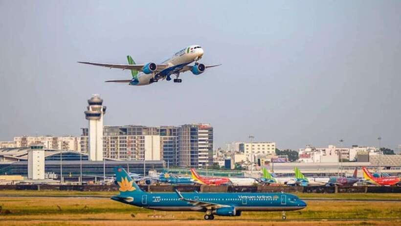 From Ho Chi Minh Airport: Fast Track Immigration Assistance