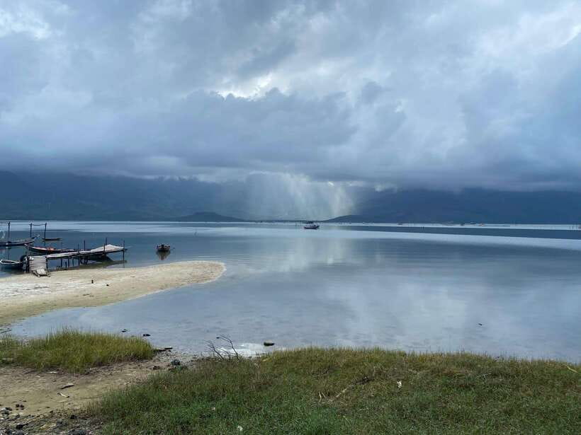 From Hue: Private Transfer to Hoi an With Hue Royal Tombs