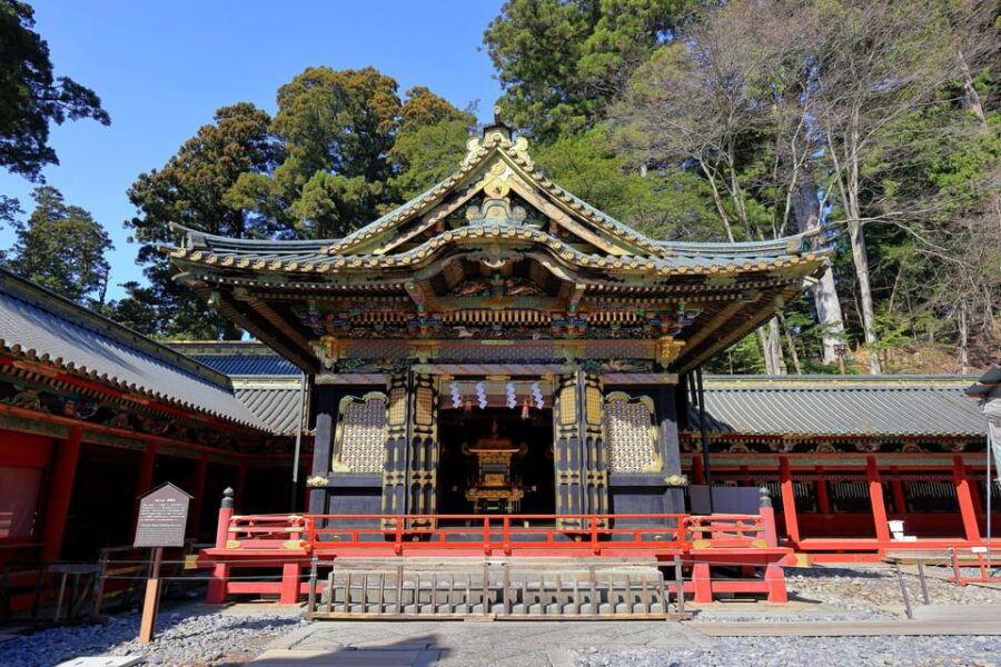 From Tokyo: Nikko, Toshogu Shrine, Waterfall, & Lake Trip