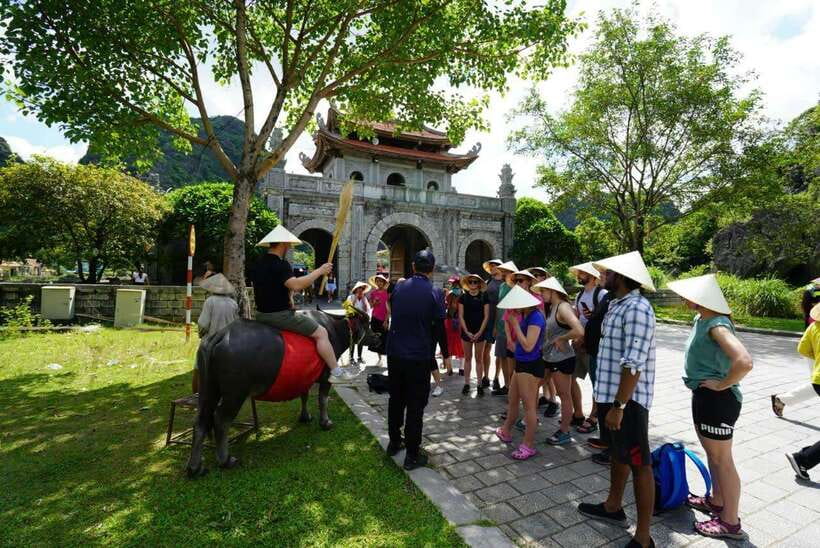 Full Day Hoa Lu – Tam Coc – Mua Cave/Buffet/Tour Guide/Bus