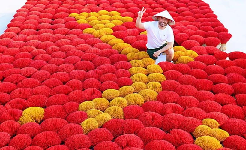 Full Day Tour: Incense Village, Hat-Making & Lacquer Art