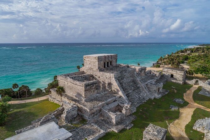 Full Day Tour to Tulum and Akumal With Swim With Turtles