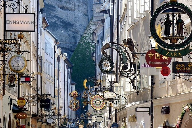 Fun & Mobile Puzzle Rally Tour Through Salzburg - Meeting and Transportation Details