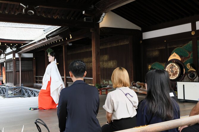 Fushimi Inari Taishas Prayer and Kagura Experience