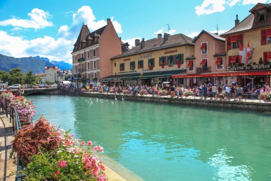 Geneva: Annecy, the Venice of the Alps and Geneva City Tour