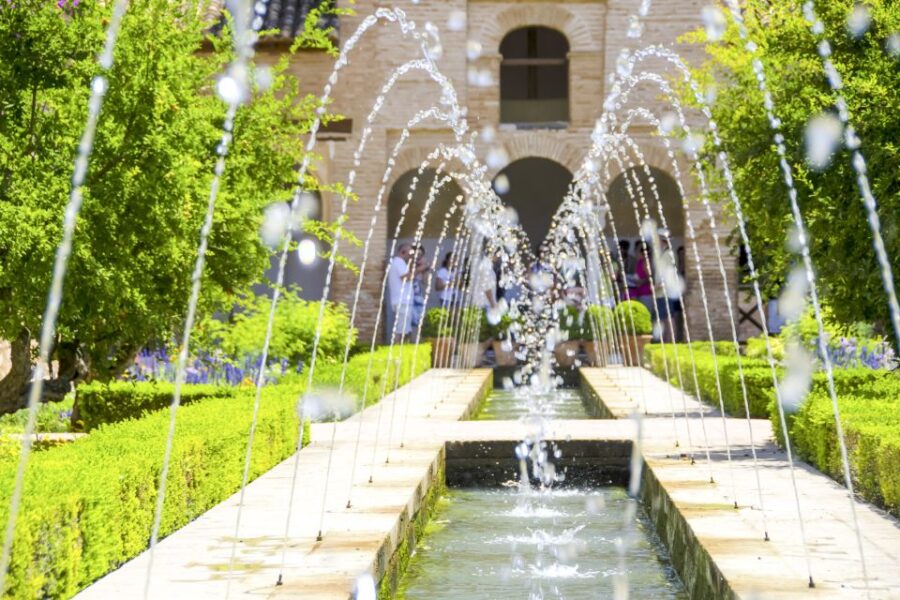 Granada: Alhambra Gardens, Generalife & Alcazaba Guided Tour - Tour Overview and Pricing