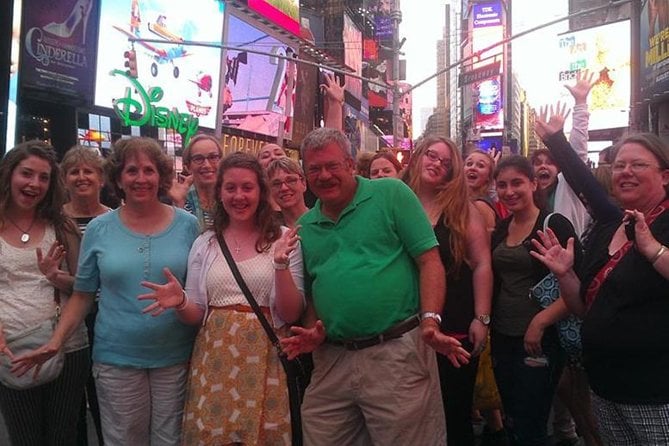 Greenwich Village Piano Bar Crawl - Discovering Hidden Landmarks and Attractions