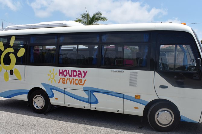 Group Private Kingston Airport Transfers (4 – 9 Persons)