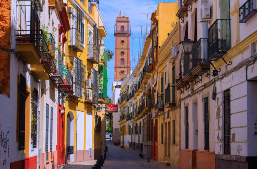 Guided Tour of the Macarena Neighborhood