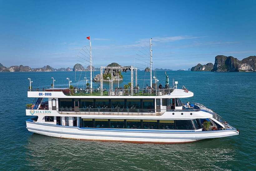 Hanoi: Full-Day Halong Bay 5-Star Cruise With Kayak & Buffet