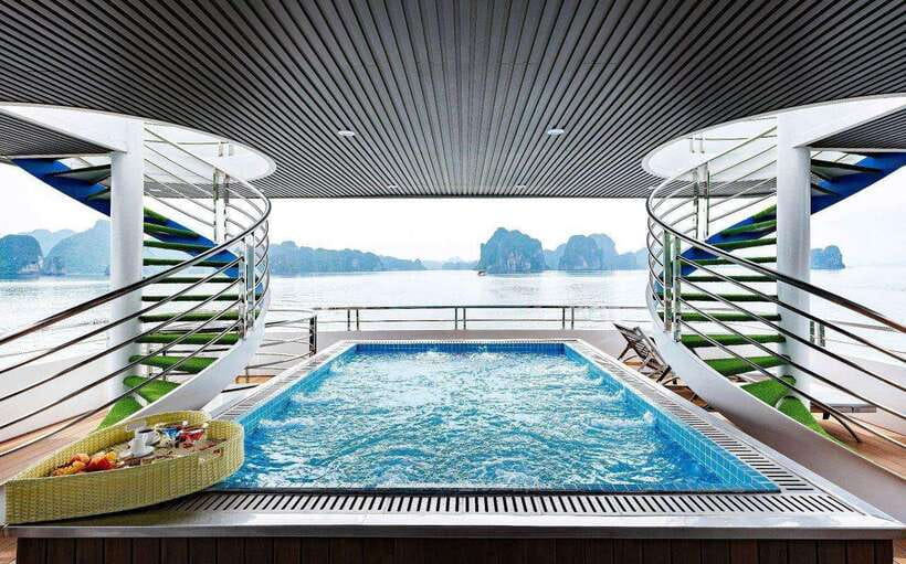 Hanoi: Ha Long Bay Day Trip – Luxury Cruise & Buffet Lunch